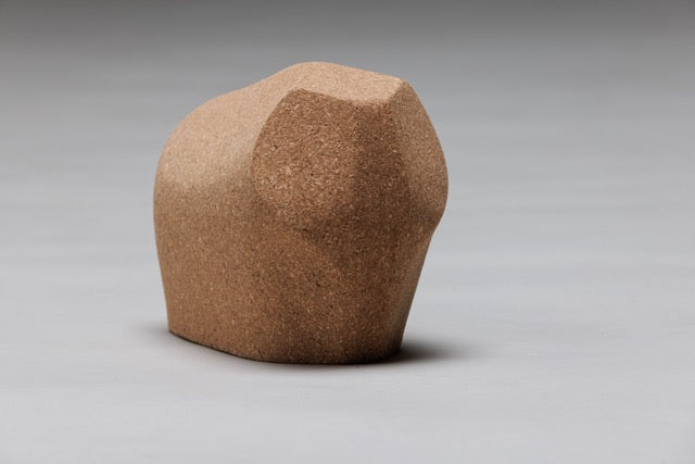 Kork Designobjekt, nachhaltiges Spielzeug, Elefant aus Naturkork, minimalistisches Kinderspielzeug, Kork-Elefant, Elefantenskulptur, Figur aus Kork