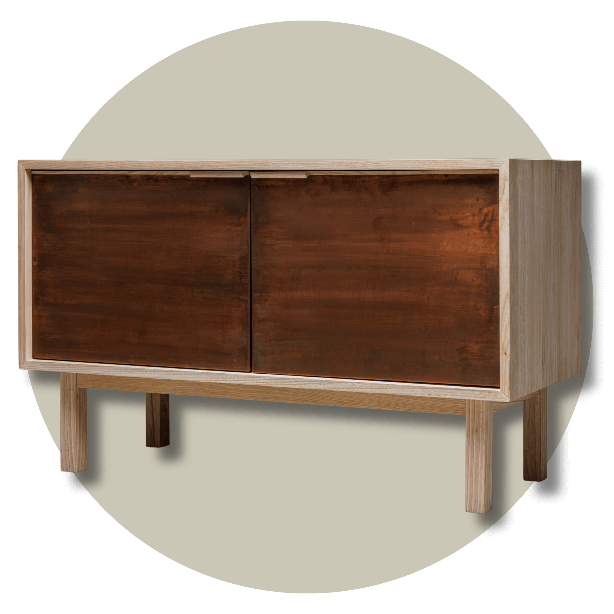 Sideboard aus Massivholz mit Kupferfront  oder Messingfront– handgefertigt im Christoph Steiger Studio.