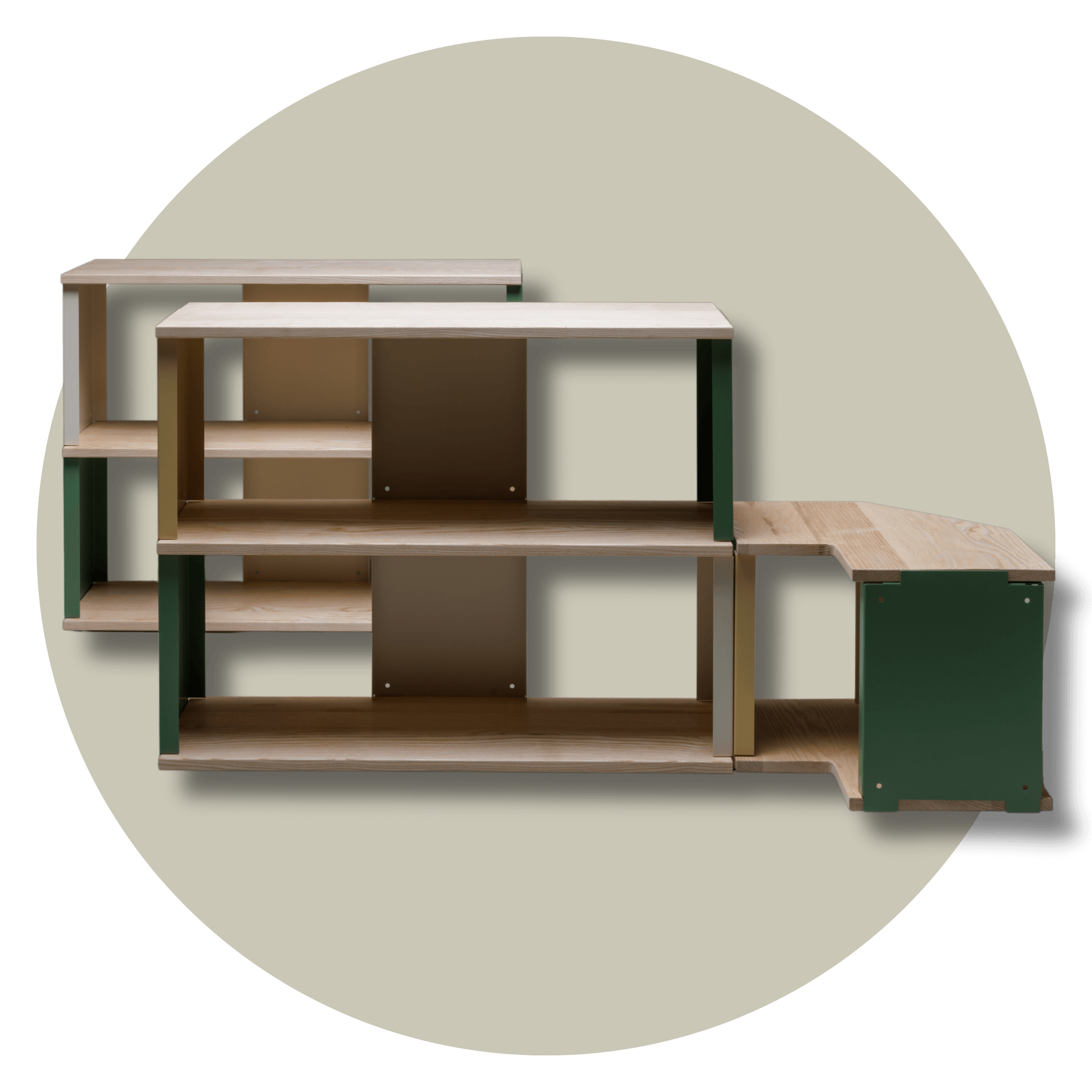 Modulares Regalsystem aus Esche & farbigem Stahl – Christoph Steiger Möbeldesign.
